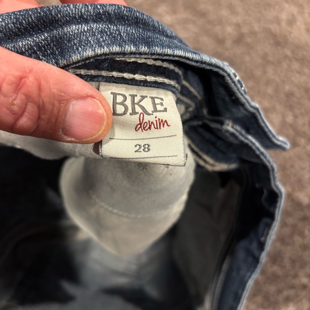 BKE Light Blue Denim Capris - Picture 6 of 9